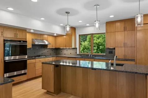 5931 Creek Point Minnetonka MN 55345