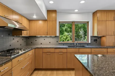 5931 Creek Point Minnetonka MN 55345