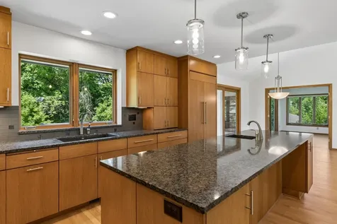 5931 Creek Point Minnetonka MN 55345