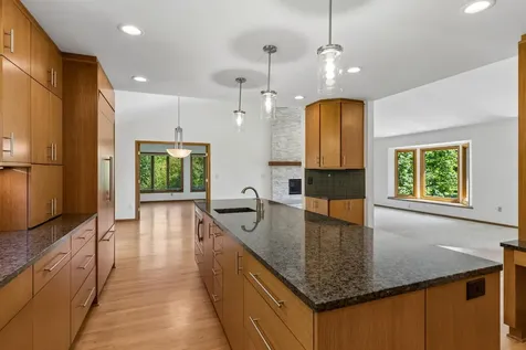 5931 Creek Point Minnetonka MN 55345