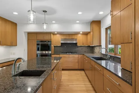 5931 Creek Point Minnetonka MN 55345