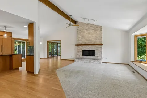 5931 Creek Point Minnetonka MN 55345