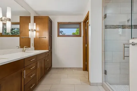 5931 Creek Point Minnetonka MN 55345