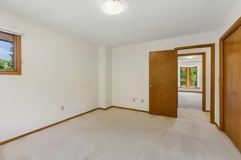 5931 Creek Point Minnetonka MN 55345
