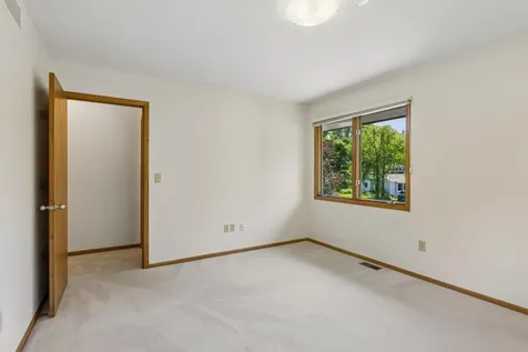 5931 Creek Point Minnetonka MN 55345