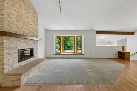 5931 Creek Point Minnetonka MN 55345
