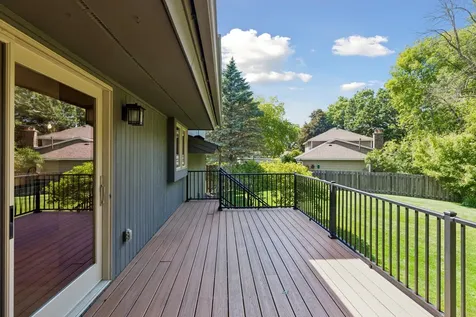 5931 Creek Point Minnetonka MN 55345
