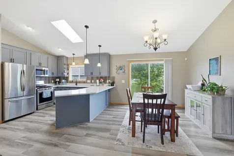 961 Ivy Hills Road Belle Plaine MN 56011
