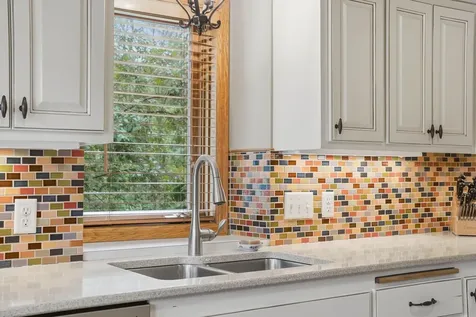 4166 Thornhill Lane Vadnais Heights MN 55127