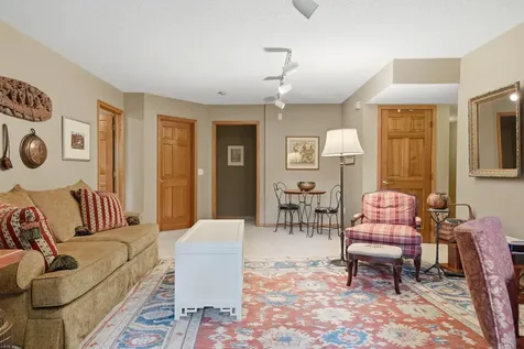 4166 Thornhill Lane Vadnais Heights MN 55127