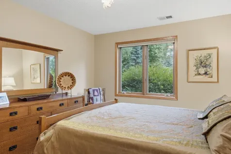 4166 Thornhill Lane Vadnais Heights MN 55127