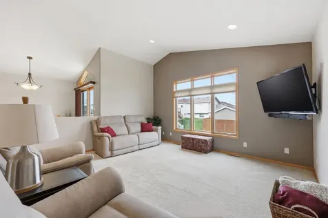 4875 43rd Street S Fargo ND 58104