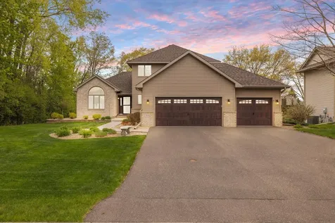 7876 17th Street N Oakdale MN 55128