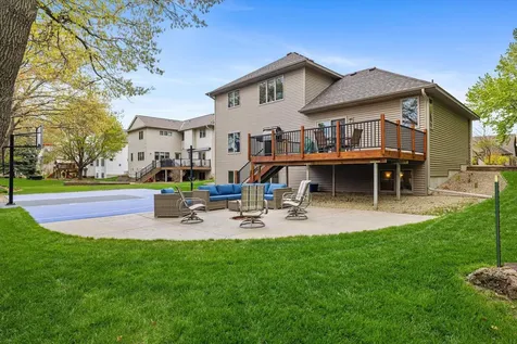 7876 17th Street N Oakdale MN 55128