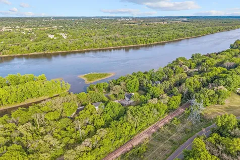 7521 River Road Inver Grove Heights MN 55076