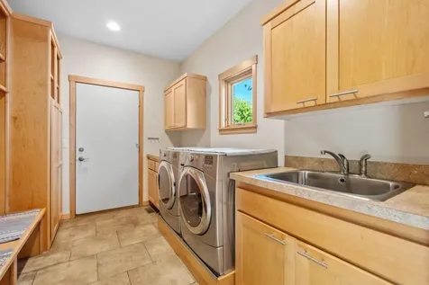 7521 River Road Inver Grove Heights MN 55076