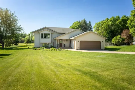 4701 Country Shores SW Alexandria MN 56308