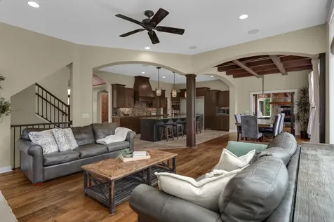 15270 Branch Circle Lakeville MN 55306