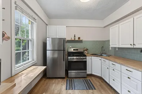 394 Dewey Street Saint Paul MN 55104