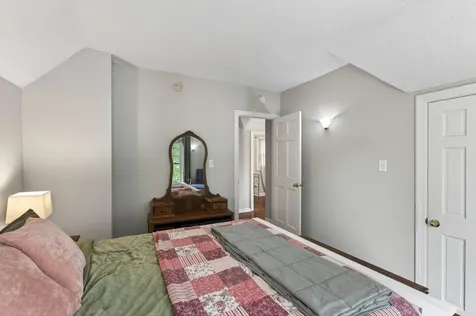 394 Dewey Street Saint Paul MN 55104