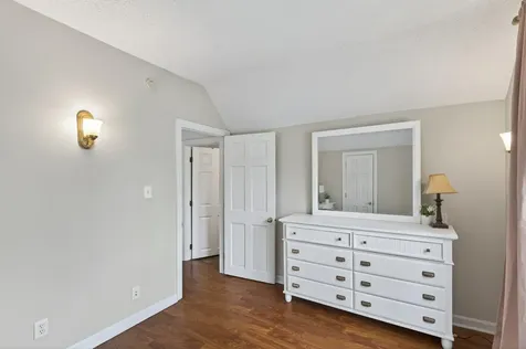 394 Dewey Street Saint Paul MN 55104