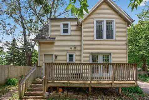 394 Dewey Street Saint Paul MN 55104