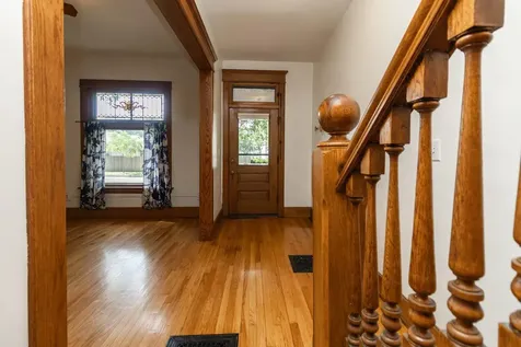 119 Isabel Street E Saint Paul MN 55107