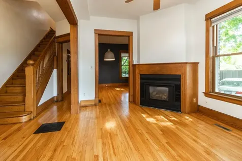 119 Isabel Street E Saint Paul MN 55107