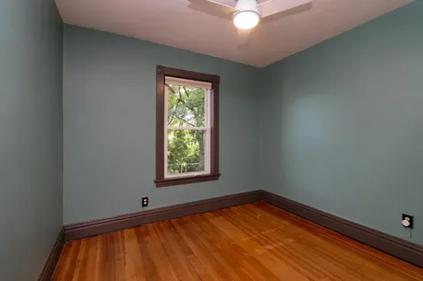 119 Isabel Street E Saint Paul MN 55107