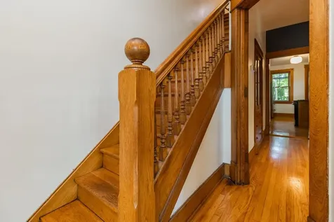 119 Isabel Street E Saint Paul MN 55107