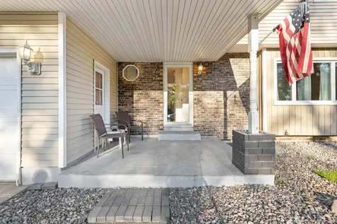 2904 Silver Lake Court NE Saint Anthony MN 55421