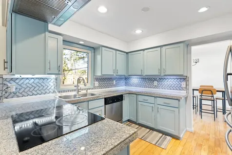 2904 Silver Lake Court NE Saint Anthony MN 55421
