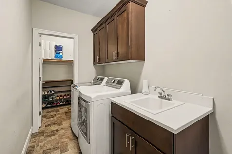 19529 York Drive NW Elk River MN 55330