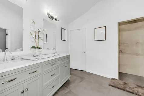 5111 Colonial Drive Golden Valley MN 55416