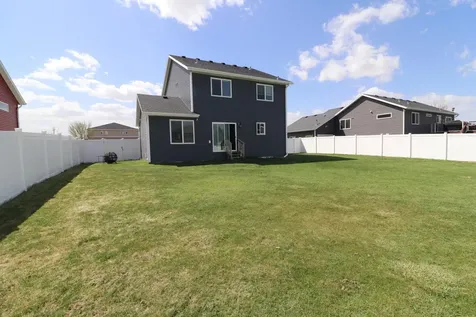 4312 10th Street S Moorhead MN 56560