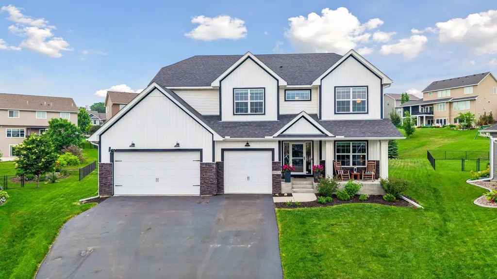 19934 Hiawatha Court Lakeville MN 55044