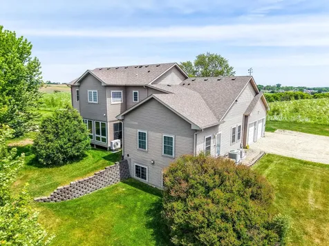 8229 10th Street SW Byron MN 55920