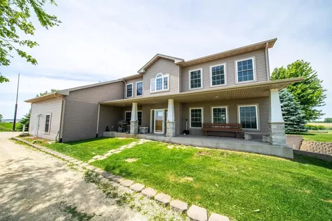 8229 10th Street SW Byron MN 55920