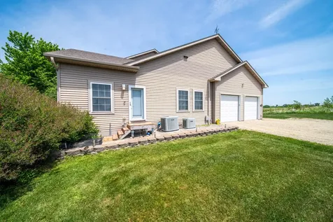 8229 10th Street SW Byron MN 55920