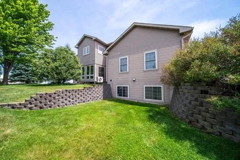 8229 10th Street SW Byron MN 55920
