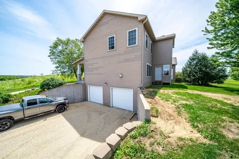 8229 10th Street SW Byron MN 55920