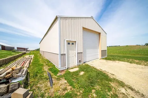 8229 10th Street SW Byron MN 55920