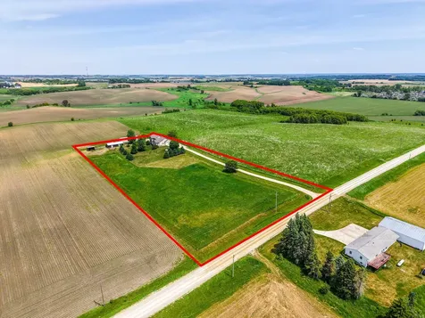 8229 10th Street SW Byron MN 55920