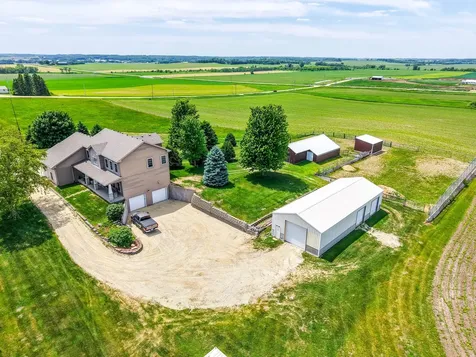 8229 10th Street SW Byron MN 55920