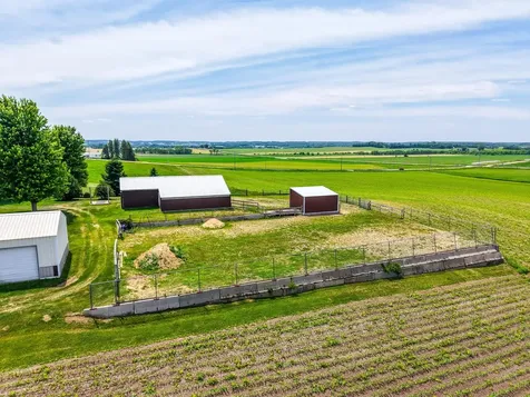 8229 10th Street SW Byron MN 55920