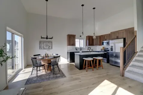 6826 Selkirk Drive S Fargo ND 58104