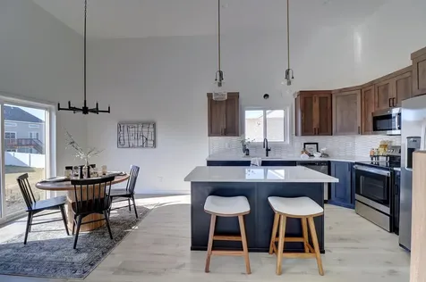 6826 Selkirk Drive S Fargo ND 58104