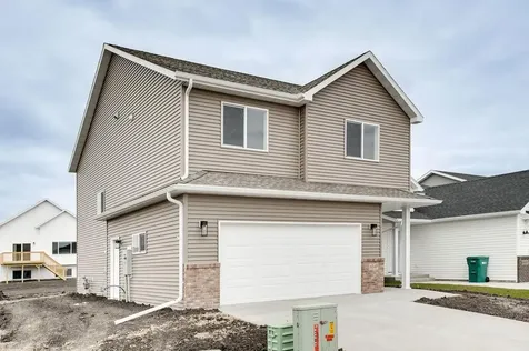 6826 Selkirk Drive S Fargo ND 58104