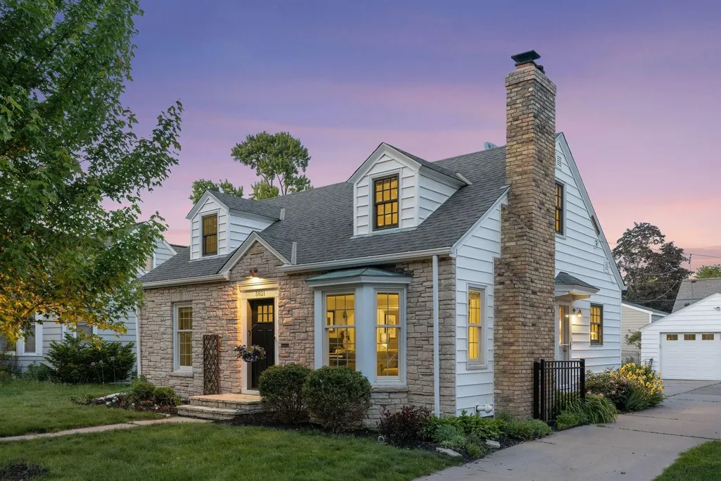 5821 Colfax Avenue S Minneapolis MN 55419