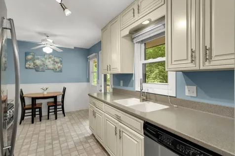 1616 Circle Drive Burnsville MN 55337